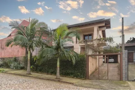 Sobrado com 3 Quartos à venda, 200m² no Jardim do Bosque, Cachoeirinha