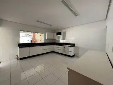 Casa de Condomínio com 4 Quartos para alugar, 280m² no Loteamento Portal do Sol II, Goiânia