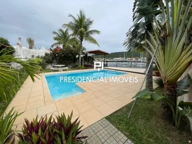 Casa de Condomínio com 4 Quartos para venda ou aluguel, 360m² no São Bento, Cabo Frio