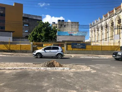 Ponto Comercial para alugar, 1174m² no Mares, Salvador