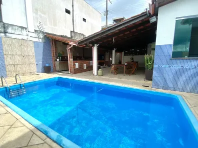 Casa com 4 Quartos à venda, 246m² no Adrianópolis, Manaus