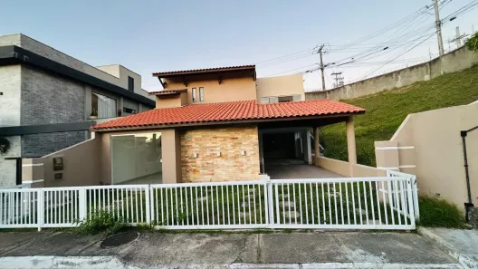 Casa de Condomínio com 4 Quartos à venda, 200m² no Centro, Lauro de Freitas