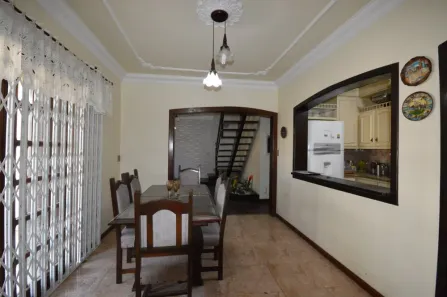 Casa com 3 Quartos para alugar, 300m² no Igara, Canoas