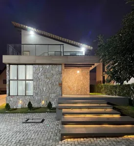 Casa de Condomínio com 4 Quartos para alugar, 225m² no , Bananeiras