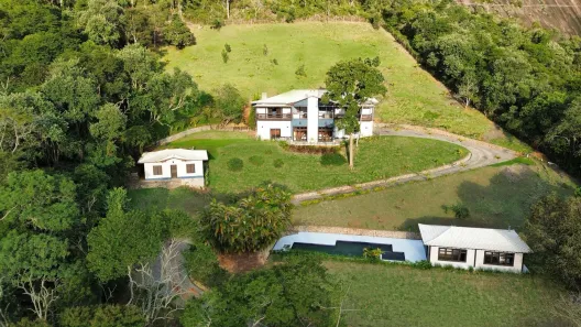 Casa de Condomínio com 8 Quartos para alugar, 8000m² no Samambaia, Petrópolis