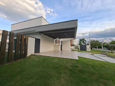 Casa de Condomínio com 3 Quartos para alugar, 230m² no Quiririm, Taubaté