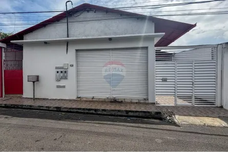 Casa com 4 Quartos à venda, 300m² no Dom Pedro I, Manaus