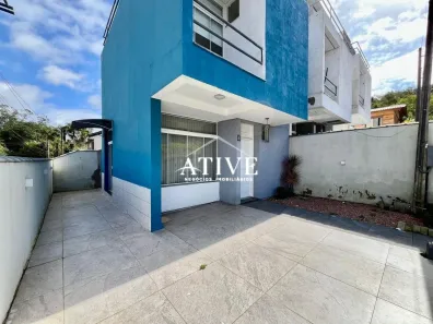 Sobrado com 3 Quartos para alugar, 80m² no Loteamento Jardim Timbaúva, Gravataí