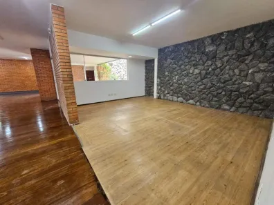 Casa com 1 Quarto para alugar, 758m² no Santo Antônio, Belo Horizonte