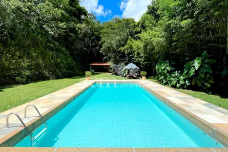 Casa com 4 Quartos para alugar, 6000m² no Cuiabá, Petrópolis