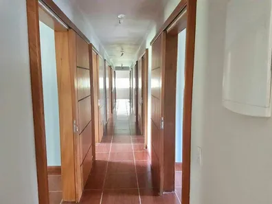 Fazenda/Sítio com 8 Quartos para venda ou aluguel, 1000m² no , Cabreúva