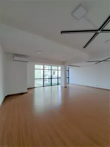 Sala Comercial à venda, 67m² no São Pelegrino, Caxias do Sul