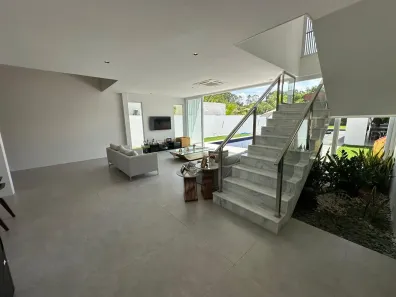 Casa com 5 Quartos para venda ou aluguel, 750m² no Interlagos (Abrantes), Camaçari