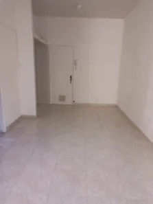 Kitnet para alugar, 28m² no Laranjeiras, Rio de Janeiro