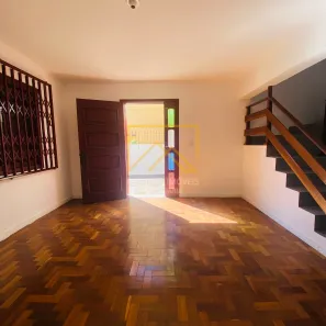 Sobrado com 3 Quartos à venda, 267m² no Vila Márcia, Cachoeirinha