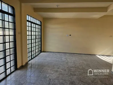 Casa com 3 Quartos para venda ou aluguel, 156m² no Centro, Paranavaí