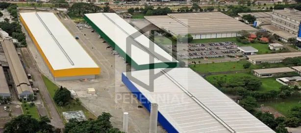 Galpão/Depósito/Armazém para alugar, 900m² no Taquara, Rio de Janeiro