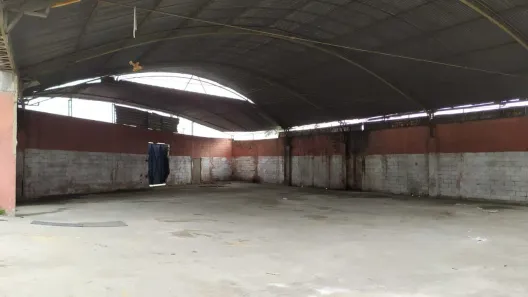 Galpão/Depósito/Armazém para venda ou aluguel, 900m² no Centro, Nova Iguaçu