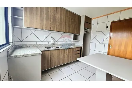 Apartamento com 2 Quartos para alugar, 80m² no Sarandi, Sarandi