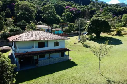 Fazenda/Sítio com 5 Quartos à venda, 312m² no Corrêas, Petrópolis