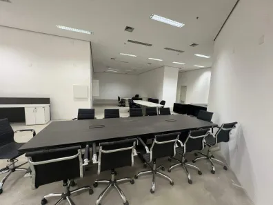 Ponto Comercial para alugar, 325m² no Santa Efigênia, Belo Horizonte