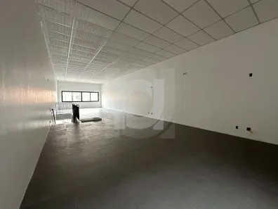 Sala Comercial para alugar, 135m² no Centro, Portão
