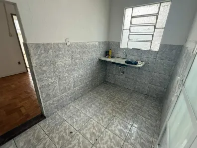 Casa com 2 Quartos para alugar, 80m² no São Marcos, Belo Horizonte
