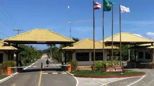 Casa de Condomínio com 5 Quartos para venda ou aluguel, 390m² no Interlagos (Abrantes), Camaçari