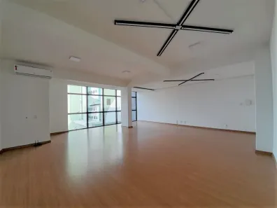 Sala Comercial à venda, 67m² no São Pelegrino, Caxias do Sul
