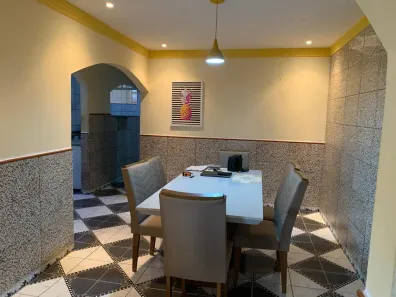 Casa com 3 Quartos à venda, 240m² no São Cristóvão, Salvador