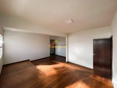 Apartamento com 3 Quartos para alugar, 90m² no São José, Divinópolis