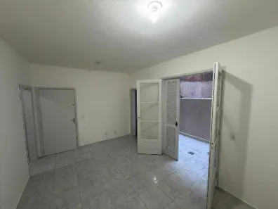 Kitnet com 1 Quarto para alugar, 29m² no Floresta, Porto Alegre