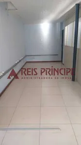 Galpão/Depósito/Armazém para alugar, 700m² no Taquara, Rio de Janeiro