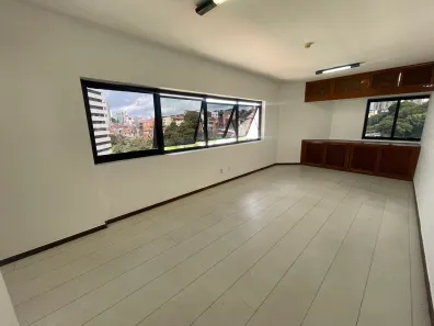 Sala Comercial à venda, 33m² no Brotas, Salvador