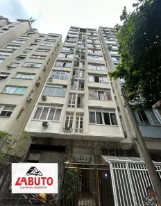 Apartamento com 2 Quartos para alugar, 75m² no Leme, Rio de Janeiro