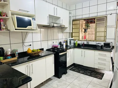 Casa com 3 Quartos à venda, 182m² no Vila José Bonifácio, Araraquara