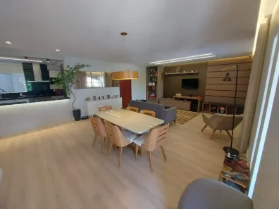 Casa com 3 Quartos à venda, 229m² no Região dos Lagos, Brasília