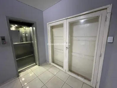 Sala Comercial para alugar, 198m² no Santo Antônio, Recife