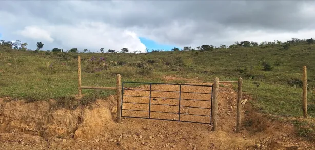 Lote/Terreno à venda, 20151m² no , Cordisburgo