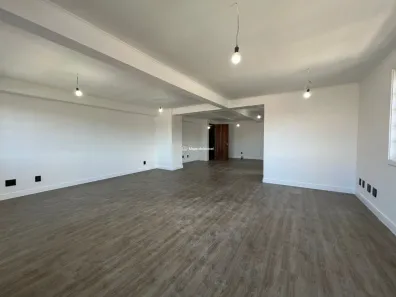 Sala Comercial à venda, 63m² no Centro, Gramado