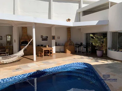 Casa com 4 Quartos à venda, 319m² no São Lucas, Belo Horizonte
