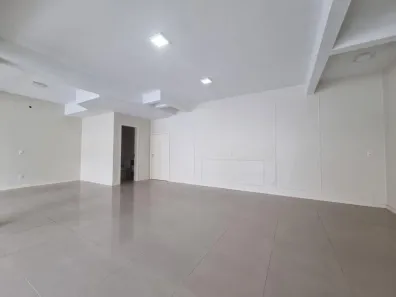 Ponto Comercial para alugar, 80m² no Santa Catarina, Caxias do Sul