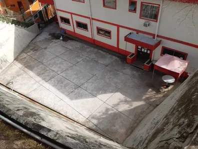 Galpão/Depósito/Armazém para venda ou aluguel, 400m² no Pedro do Rio, Petrópolis