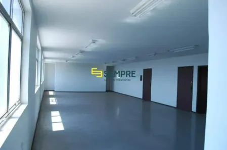 Sala Comercial para alugar, 135m² no Santa Efigênia, Belo Horizonte