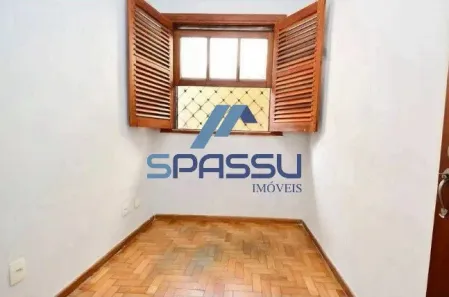 Casa com 2 Quartos para alugar, 304m² no Santo Antônio, Belo Horizonte
