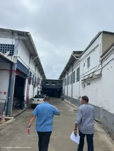 Galpão/Depósito/Armazém para alugar, 200m² no Recreio Ipitanga, Lauro de Freitas