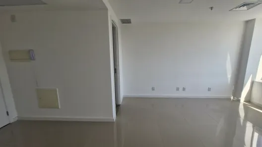 Sala Comercial para alugar, 26m² no Barra Olímpica, Rio de Janeiro