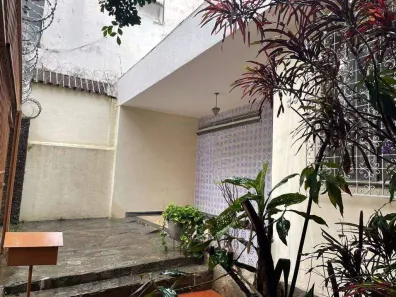 Casa com 3 Quartos para alugar, 120m² no Serra, Belo Horizonte
