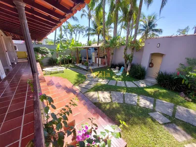 Casa com 4 Quartos para venda ou aluguel, 385m² no Balneário Praia do Pernambuco, Guarujá