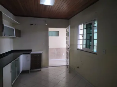 Casa com 4 Quartos à venda, 435m² no Aleixo, Manaus
